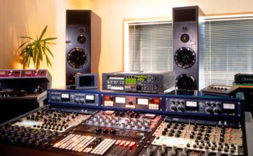 Why should you use online mixing & mastering services