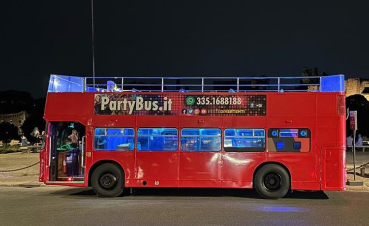 How to Throw the Ultimate Trendy Party with Fashionbus