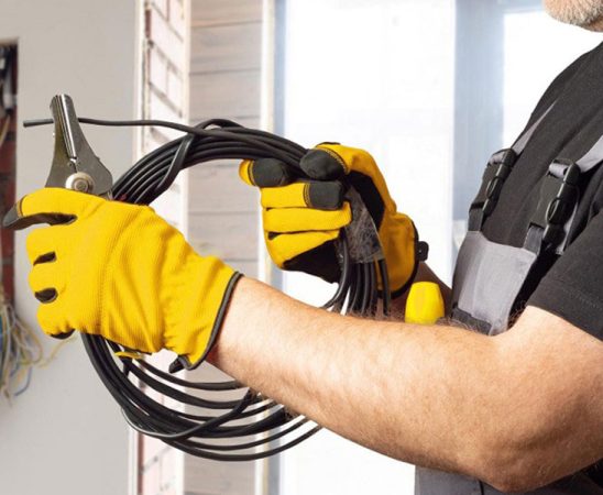 How to fix an electric fault while ensuring safety standards